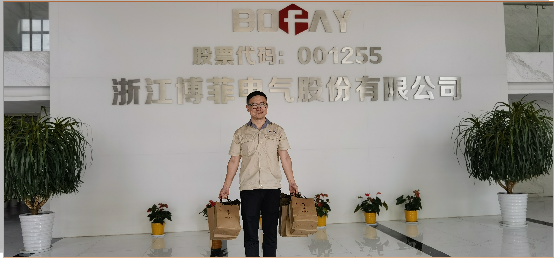 月圆中秋，情满龙8中国官网唯一入口——中秋月饼福利温暖送达